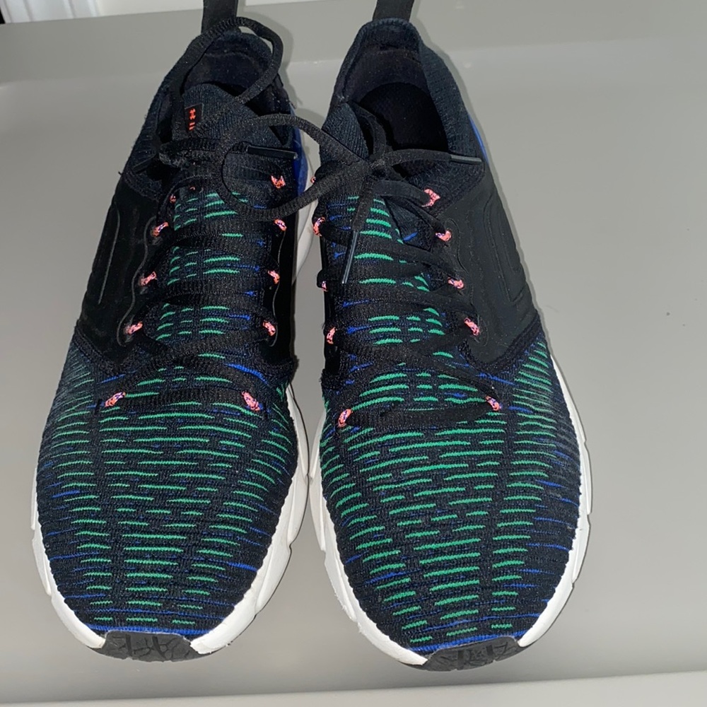 Mens Under Armor sneakers size 10.5